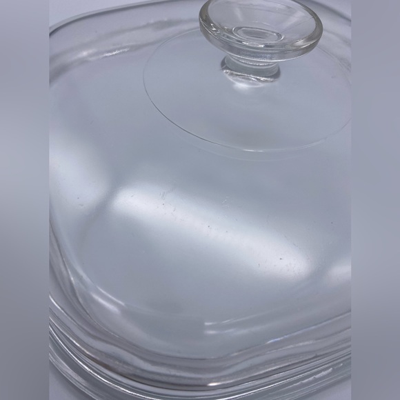 Vintage Corningware Shadow of Iris Casserole Dish 2.5L - Picture 13 of 15